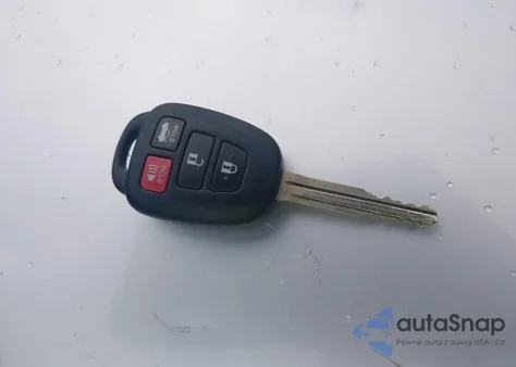 2016 Toyota Corolla Le z USA, uszkodzony, nr VIN 5YFBURHE1GP552818